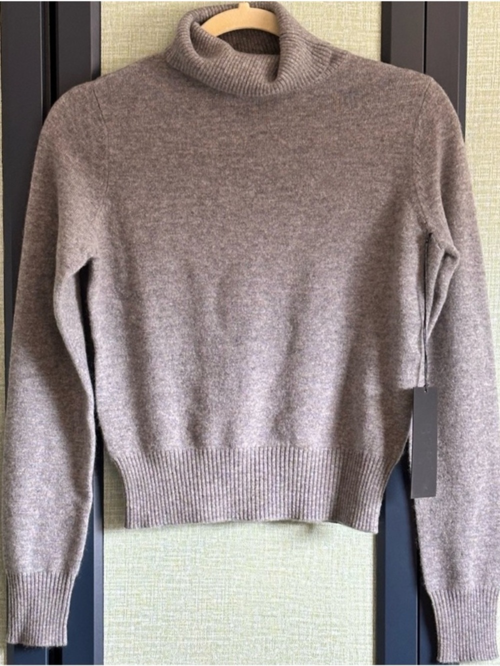 Born2Kreate 100% Cashmere Cropped Fitted Turtleneck Sweater in Smoke, NWT, Sz XS